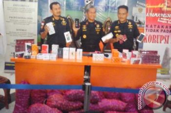 BC Kepri Sita Bawang Ilegal Rp2,2 Miliar