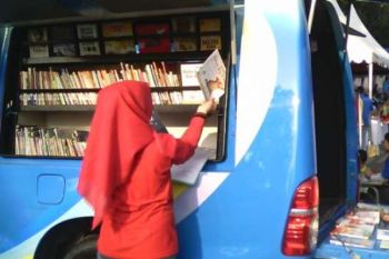 Ajak Membaca, BPA Pekanbaru Giring  Mobil Pustaka Keliling di CFD