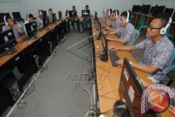 Dua Sekolah Barut Gelar UN Berbasis Komputer