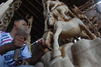 Pengukir Jepara Bakal Mendapat Sertifikat Profesi