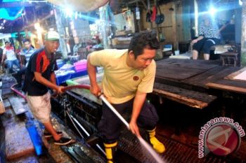 Pemkab Barito Utara Bersihkan Pasar Tradisional 