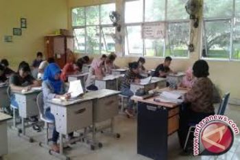 Ujian Kesetaraan Di Palu Diikuti 396 Peserta 