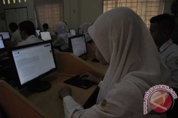 Bupati Karimun Beri Motivasi Peserta UN SMA