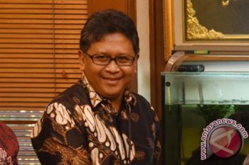 Hasto Akui Batalnya Emil Maju Cagub DKI karena Atas Permintaannya
