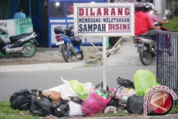 Pemkot Mataram akan sanksi pembuang sampah sembarangan 