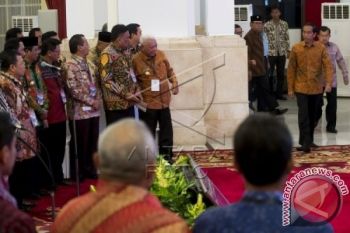 Jokowi Minta Pimpinan Daerah "Mesra" Sampai Akhir