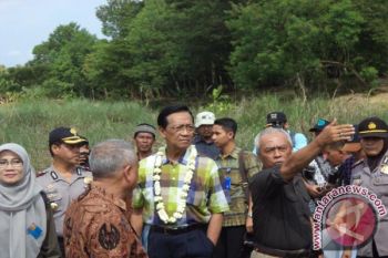 Sultan tinjau jejak patahan Opak gempa Yogyakarta
