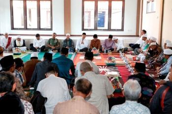 Menag: Santri Ulama Cirebon Memiliki Kekuatan Luar Biasa dalam Pertempuran 10 Nopember
