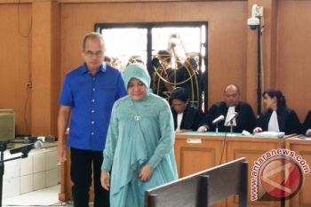 Pahri Azhari dituntut empat tahun