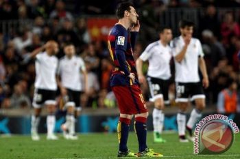 Valencia Permalukan Barcelona 2-1