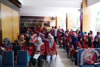 Mahasiswa Poltek Pangkep karya wisata di Sinjai  