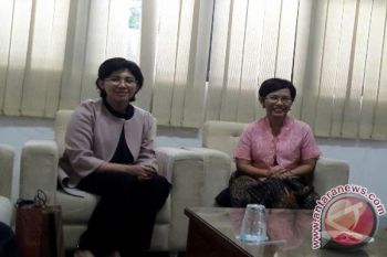 UGM lahirkan guru besar pendidikan kedokteran pertama 