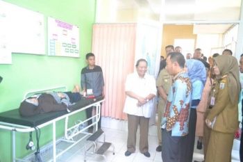 Dinkes Waykanan Gelar Operasi Katarak Gratis