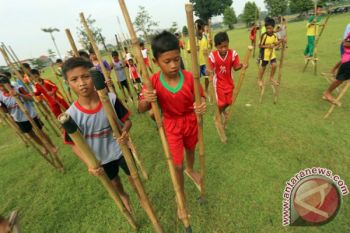 Balap Lari Enggrang
