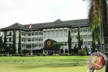 301 dokter lulusan Unram menyebar ke daerah 
