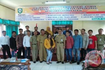 Dinsosnakertrans Kotim Beri Keterampilan 384 Warga