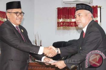 Pemkab Bantaeng serahkan LKPj bupati Tahun 2015 