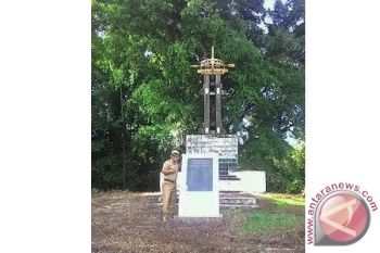 Pemkab Mura Diminta Bangun Fasilitas Wisata Tugu Equator 