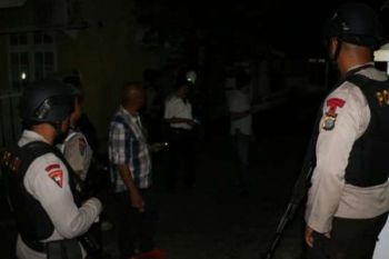 Raziai Jondul, Ratusan Polisi Amankan 12 Pria dan 8 Wanita