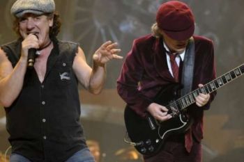 Curhat Brian Johnson Kepada Fans