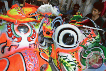 Barongsai ikut meriahkan kirab dandangan sambut puasa