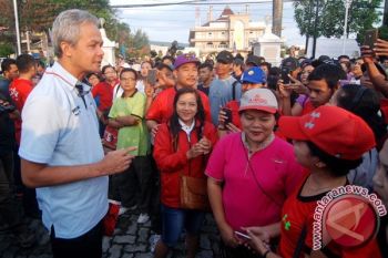 Massa Kunjungi Polresta Peringati "May Day"