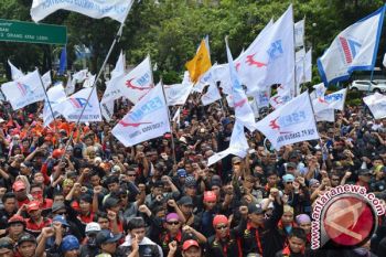 Massa buruh masuki Jakarta melalui empat rute
