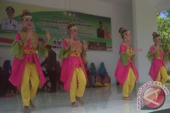 Dharma Wanita Dinas Dikmudora Baubau Gelar Bazar