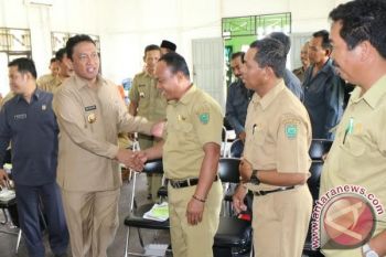  Bupati Pulpis:  Pengelolaan Pemerintah Desa Harus Profesional 