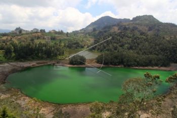 Ribuan Wisatawan Padati Kawasan Dieng