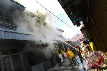 Polisi Selidiki Penyebab Kebakaran Kawasan Pecinan Pontianak