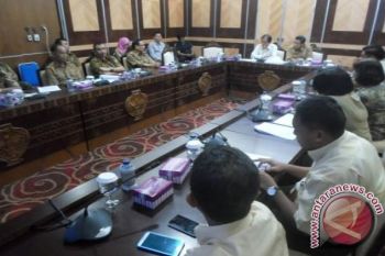 Kebijakan Pusat Sering Berbenturan Dengan Kondisi Daerah 
