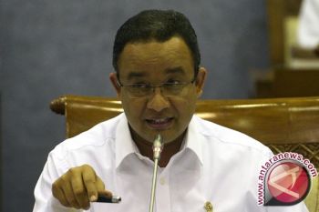 Mendikbud Beri Penghargaan Kepada Pegiat Literasi Dayak Seruyan