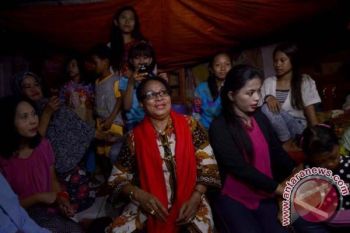 Menteri Yohanna datangi rumah korban kekerasan anak 