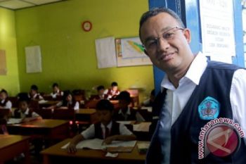 "Salah bila Sekolah Mengeluarkan Anak Didiknya yang Melakukan Kekerasan," kata Anies