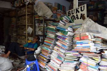 Penjualan Buku Bekas di Tulungagung Meningkat
