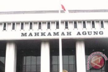MA menolak permohonan PK Baiq Nuril