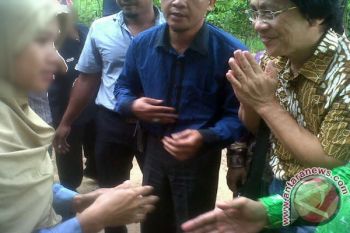 Seto Mulyadi Beri Perhatian Bocah Lampung Timur Dibunuh