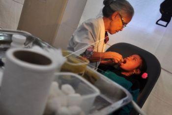 Peringati Waisak, Ribuan Orang Berobat Gratis di Borobudur