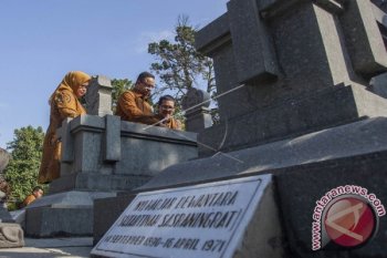 Mendikbud Ziarah ke Makam Ki Hajar Dewantara