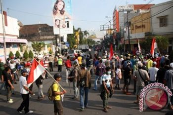 Ribuan Warga "Longmarch" Demi Pegunungan Kendeng