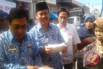 Pejabat Pemprov Sulteng Jual Gula Pasir Murah Meriah