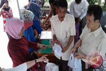 Warga Palu Serbu Lokasi Operasi Pasar Murah