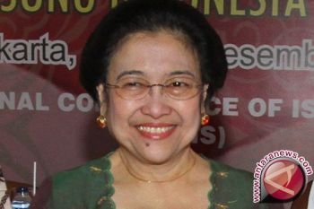 Megawati dapat gelar DR HC dari Unpad Bandung