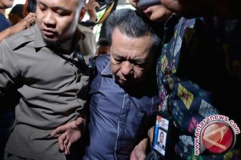 KPK Tahan Lima Tersangka Suap PN Kepahiang 