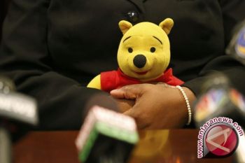 Seri Petualangan Teranyar Winnie-The-Pooh Bertemu Ratu Inggris