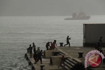 Menyelamatkan diri dari angin kencang