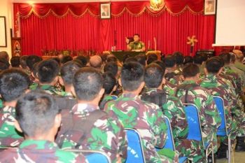 Danrem 172/PWY minta prajurit dan ASN bekerja profesional 