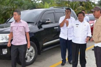 Bupati Bengkalis Tinjau Jalan Rusak dan Abrasi di Kecamatan Bantan
