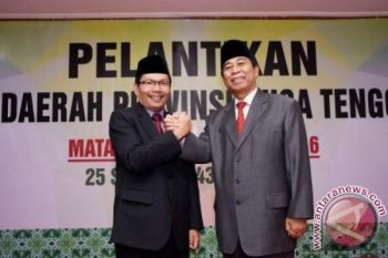Gubernur Lantik Rosiadi Sayuti Sebagai Sekda NTB